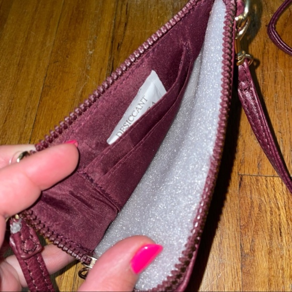 Maurices stadium crossbody bag - Picture 5 of 6